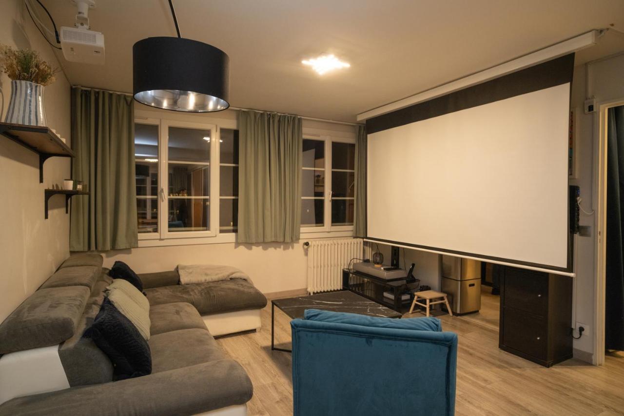 Joli T2 Proche Du Metro Avec Vue Tour Eiffel Apartment อิซซีเลมูลิโนต์ ภายนอก รูปภาพ