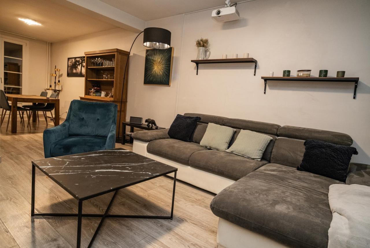 Joli T2 Proche Du Metro Avec Vue Tour Eiffel Apartment อิซซีเลมูลิโนต์ ภายนอก รูปภาพ