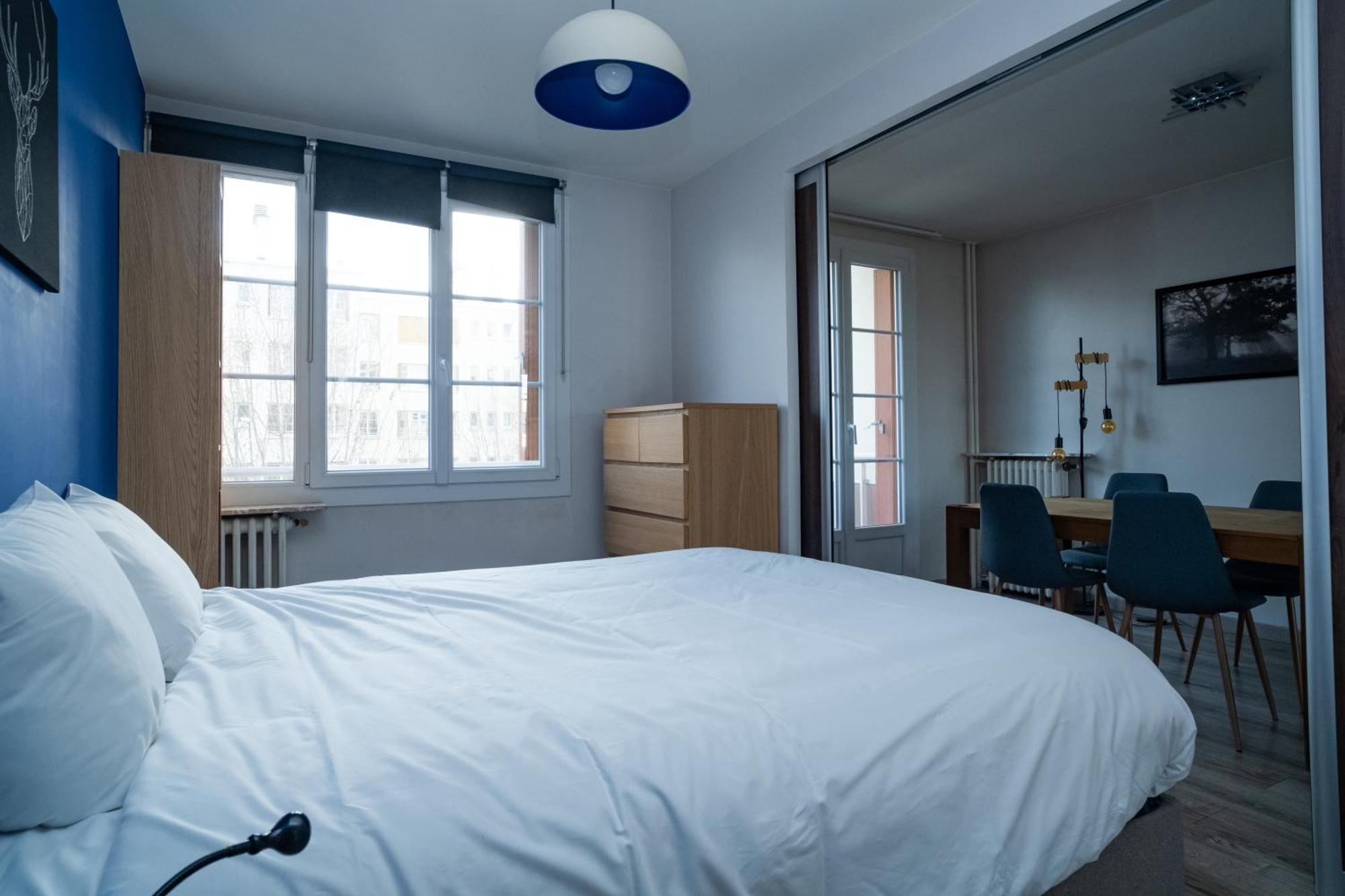 Joli T2 Proche Du Metro Avec Vue Tour Eiffel Apartment อิซซีเลมูลิโนต์ ภายนอก รูปภาพ