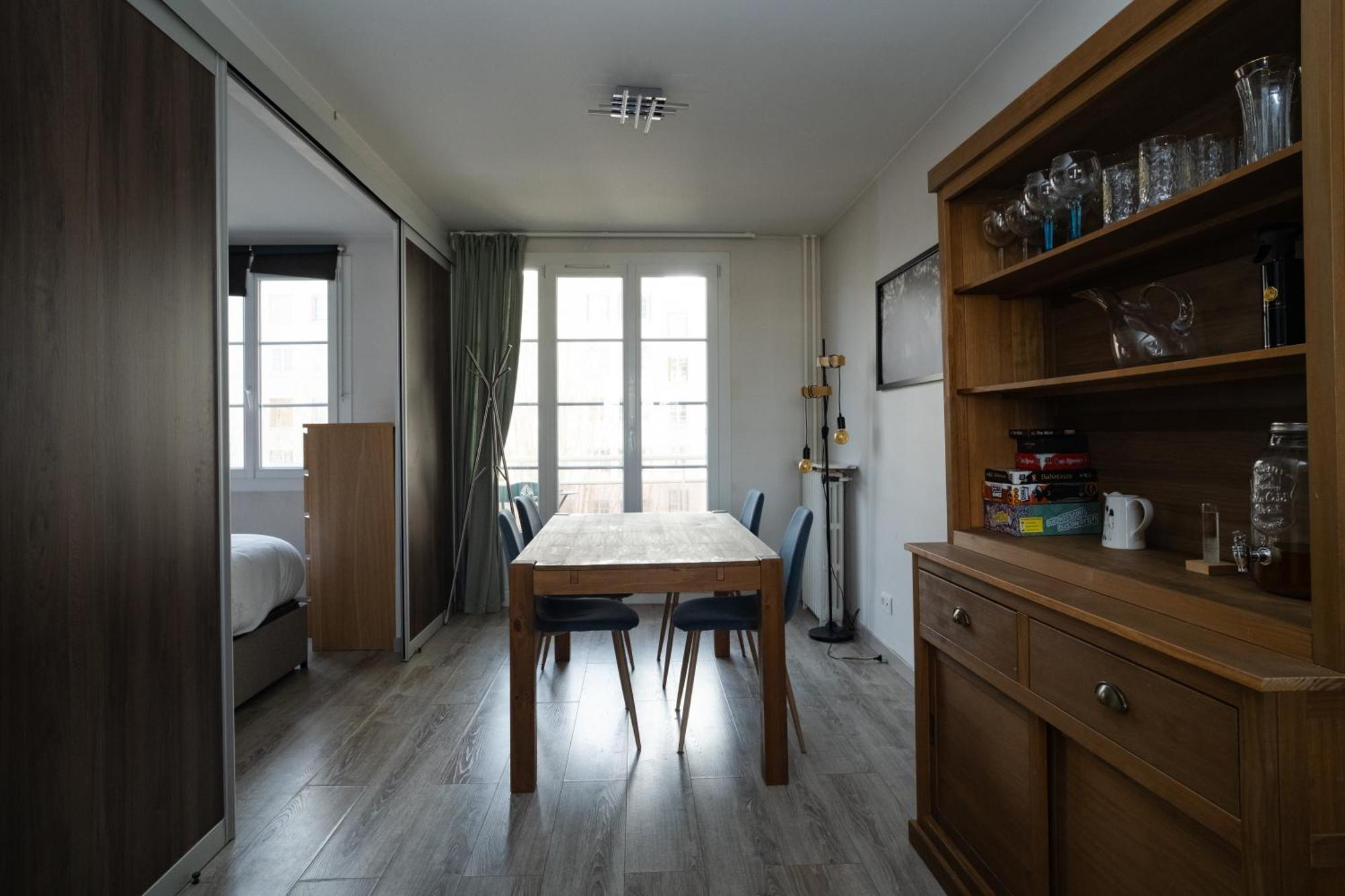 Joli T2 Proche Du Metro Avec Vue Tour Eiffel Apartment อิซซีเลมูลิโนต์ ภายนอก รูปภาพ